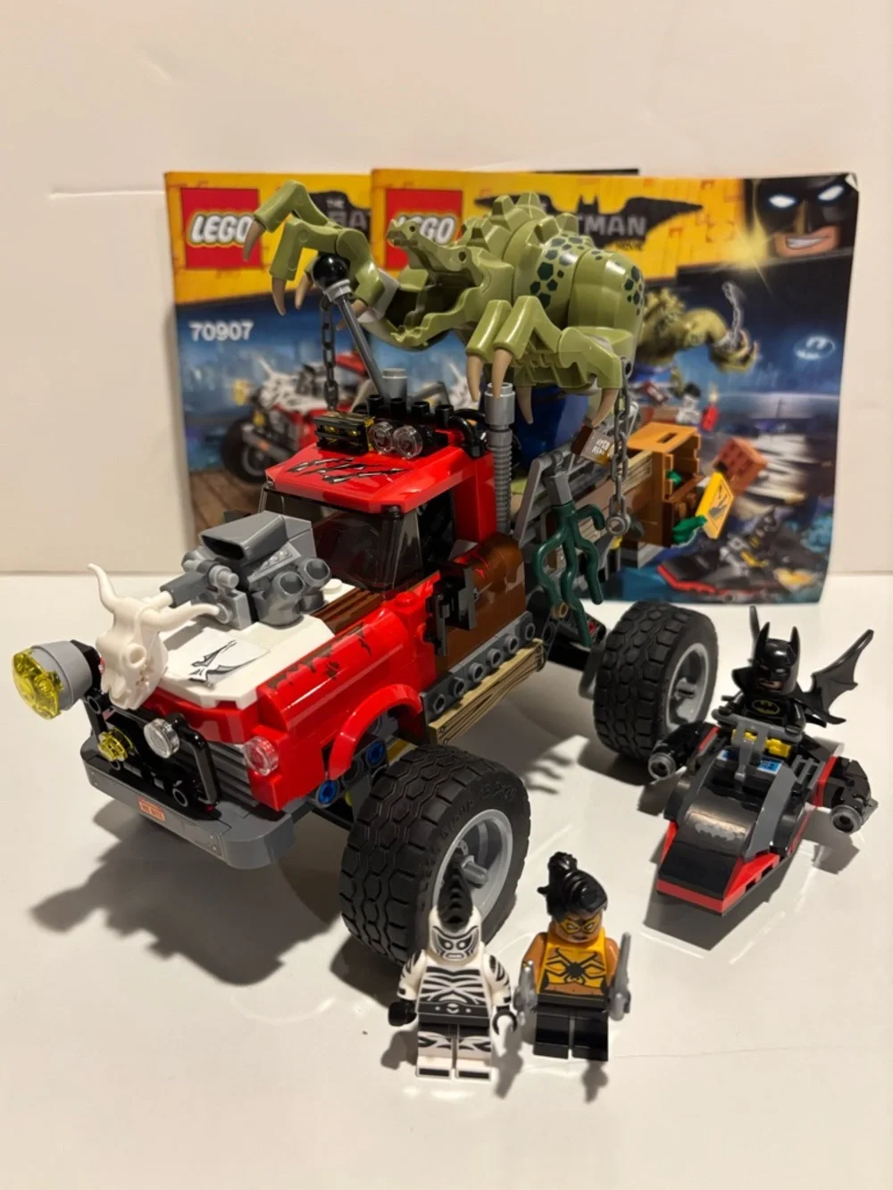LEGO #70907 Killer Croc Tail-Gator - Picture 1 of 15
